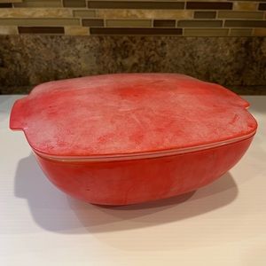 Vintage PYREX Red Square Hostess Casserole Dish with Lid 2 1/2 Quart